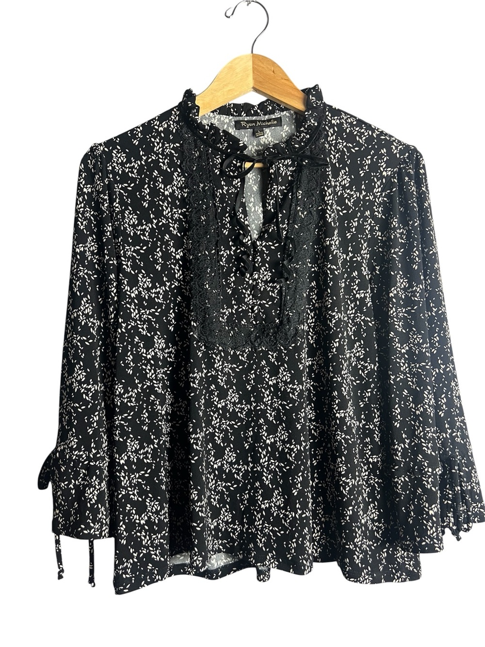 Ryan Michelle Floral Lace Trim Boho Blouse Top Bell Sleeve Tied Neck Size L